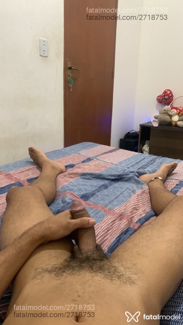 Acompanhante homem com cabelo castanho de olhos castanhos em Virtual - Fernando