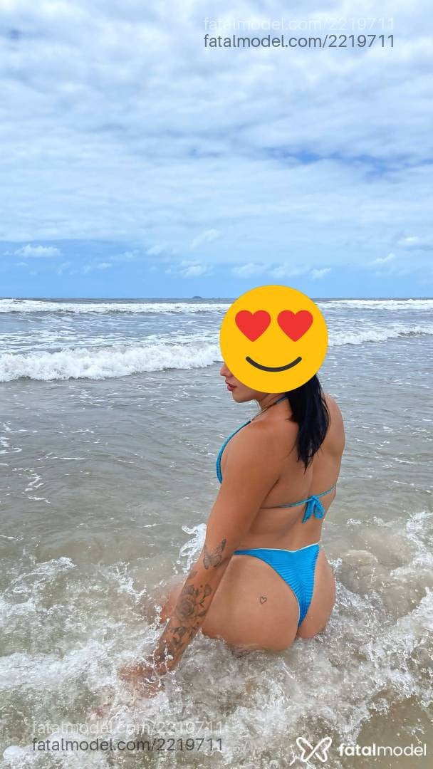 Acompanhante mulher trans morena (o) de olhos castanhos - Mirella