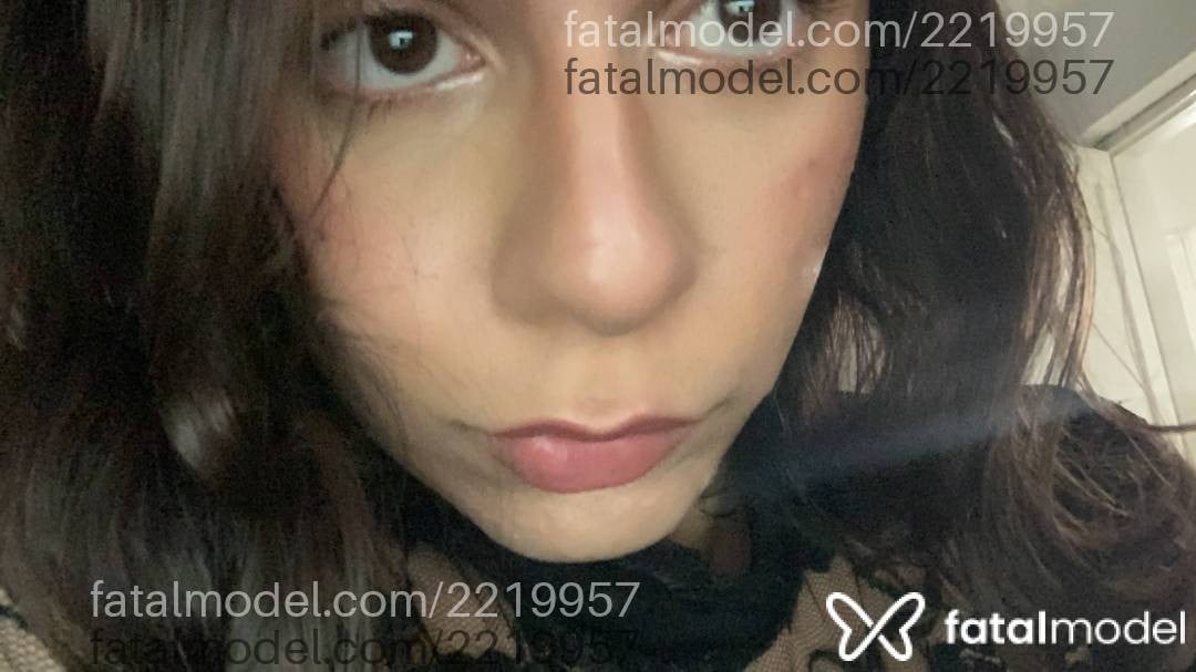 Acompanhante mulher trans com cabelo castanho de olhos castanhos em São Paulo - Carol