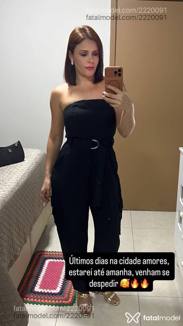 Acompanhante mulher com cabelo castanho de olhos castanhos - Natalia