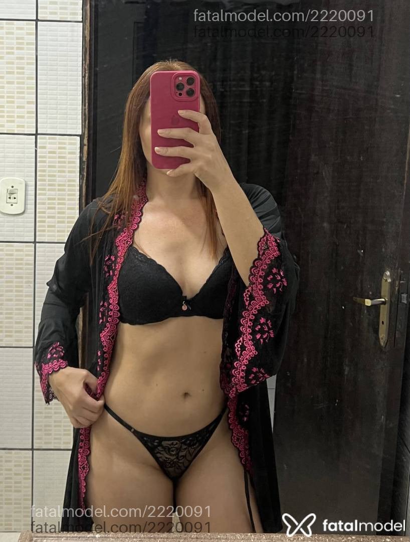 Acompanhante mulher com cabelo castanho de olhos castanhos em Cuiabá Acompanhante mulher com cabelo castanho de olhos castanhos em Cuiabá - Natalia
