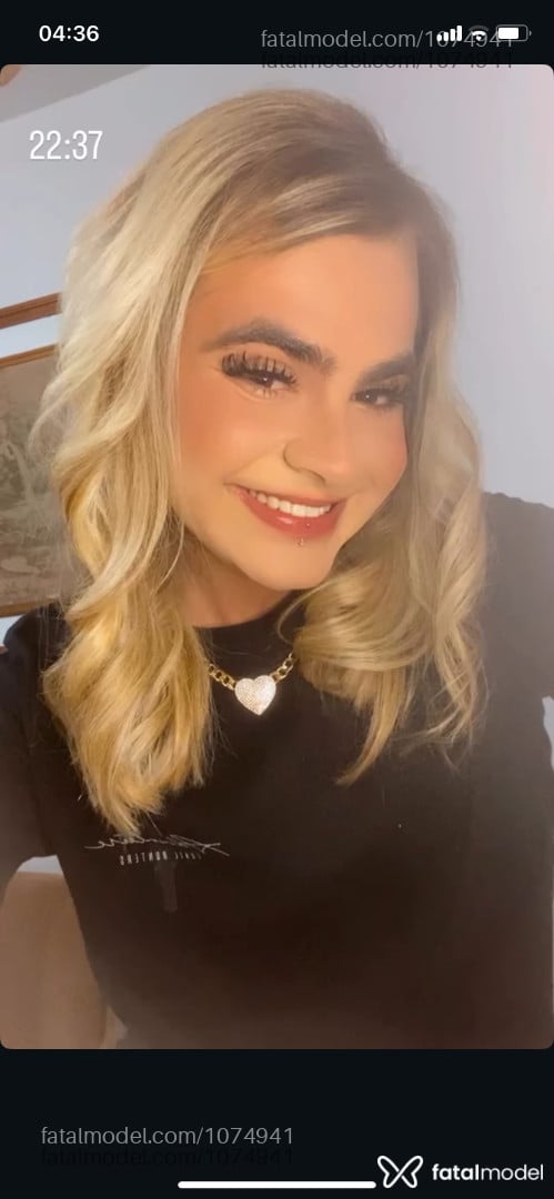 Acompanhante homem loira (o) de olhos mel - Kauan Rampasso Acompanhante homem loira (o) de olhos mel - Kauan Rampasso