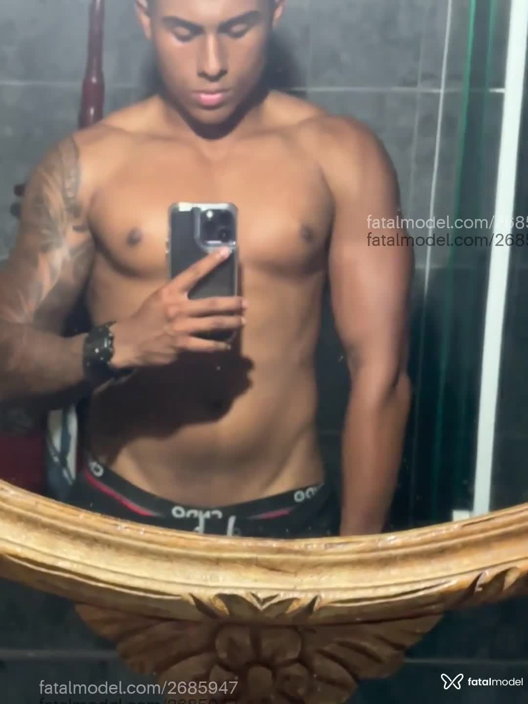 Acompanhante homem morena (o) de olhos mel em Rio de Janeiro - Henriques