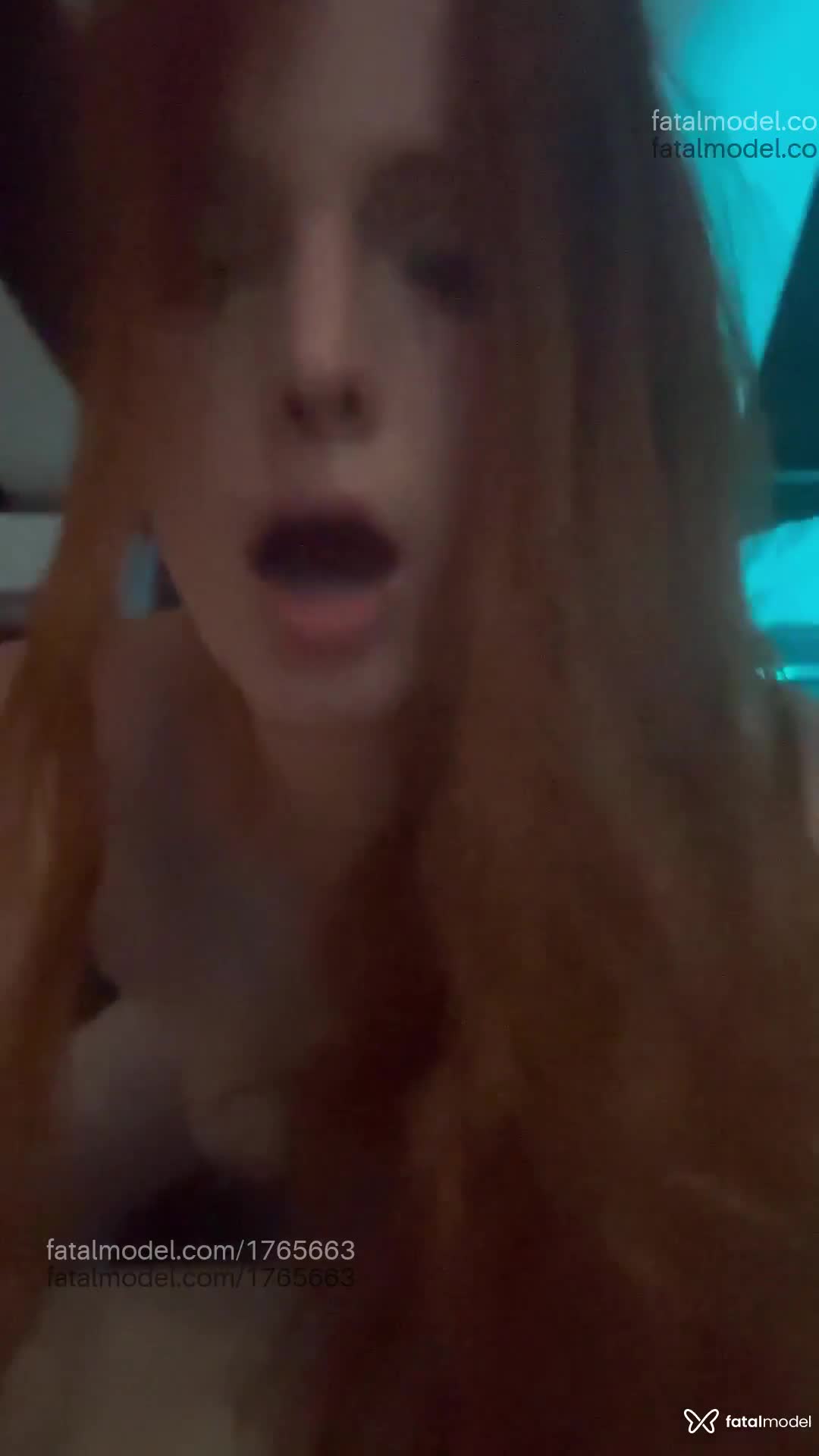 Acompanhante mulher ruiva (o) de olhos castanhos em São Paulo - Lari Luna