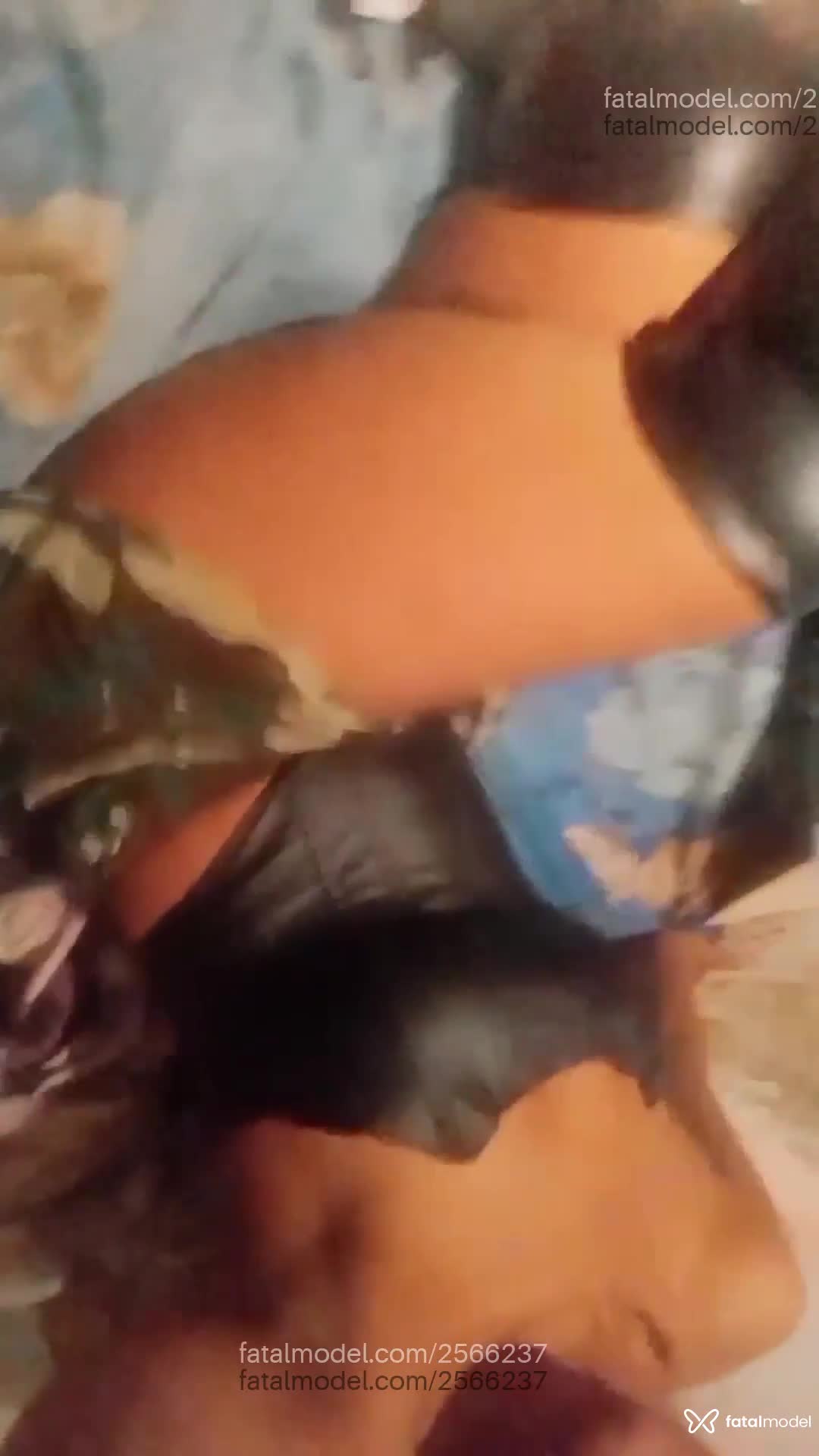 Acompanhante mulher com cabelo colorido de olhos castanhos em Praia Grande - Lola Torquato