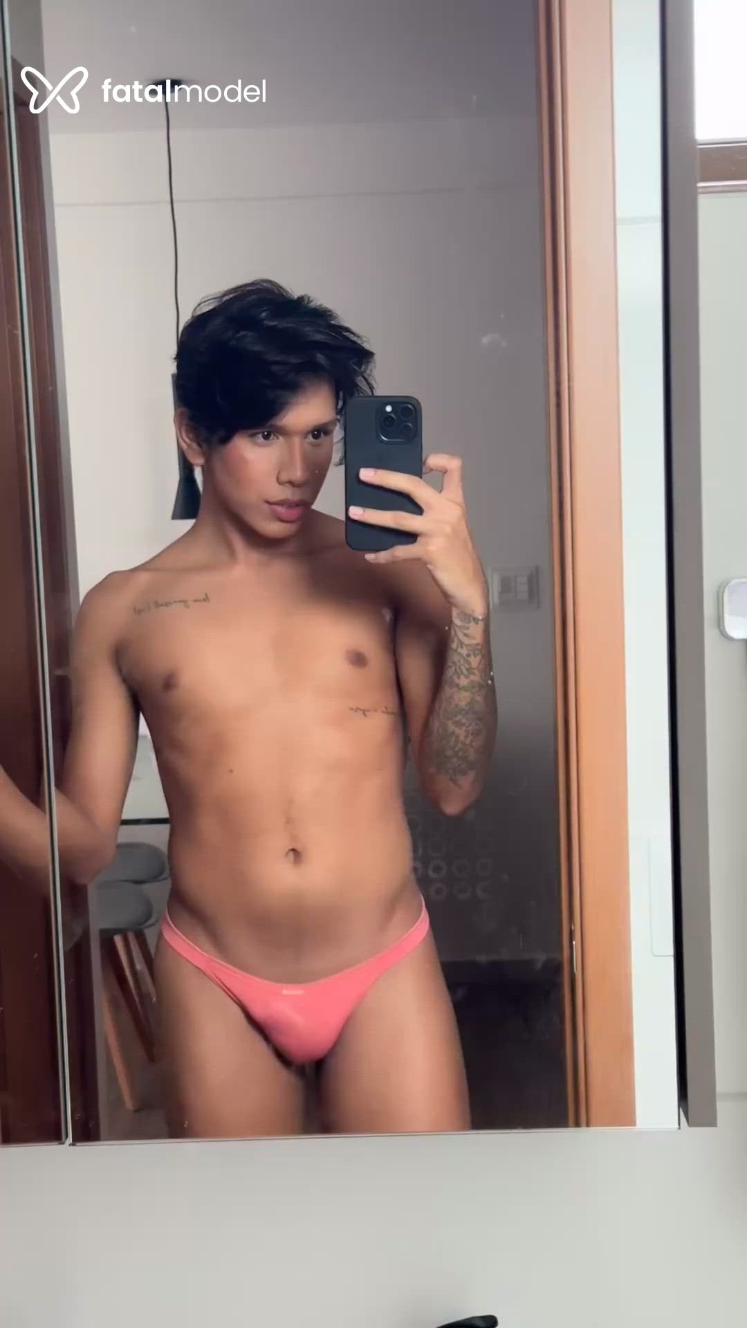 Acompanhante homem morena (o) de olhos pretos - Daniel Acompanhante homem morena (o) de olhos pretos - Daniel