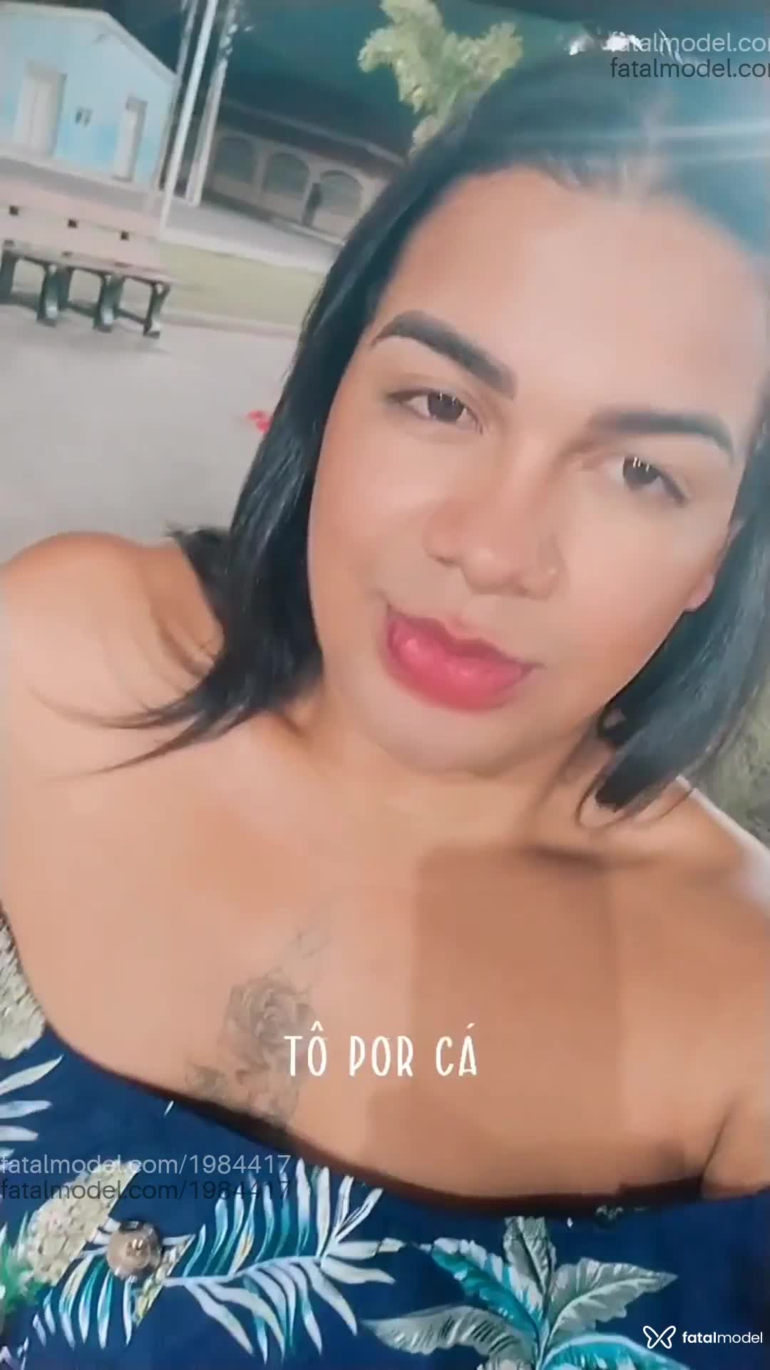 Acompanhante mulher trans com cabelo castanho de olhos mel em São Desidério - Cibelly
