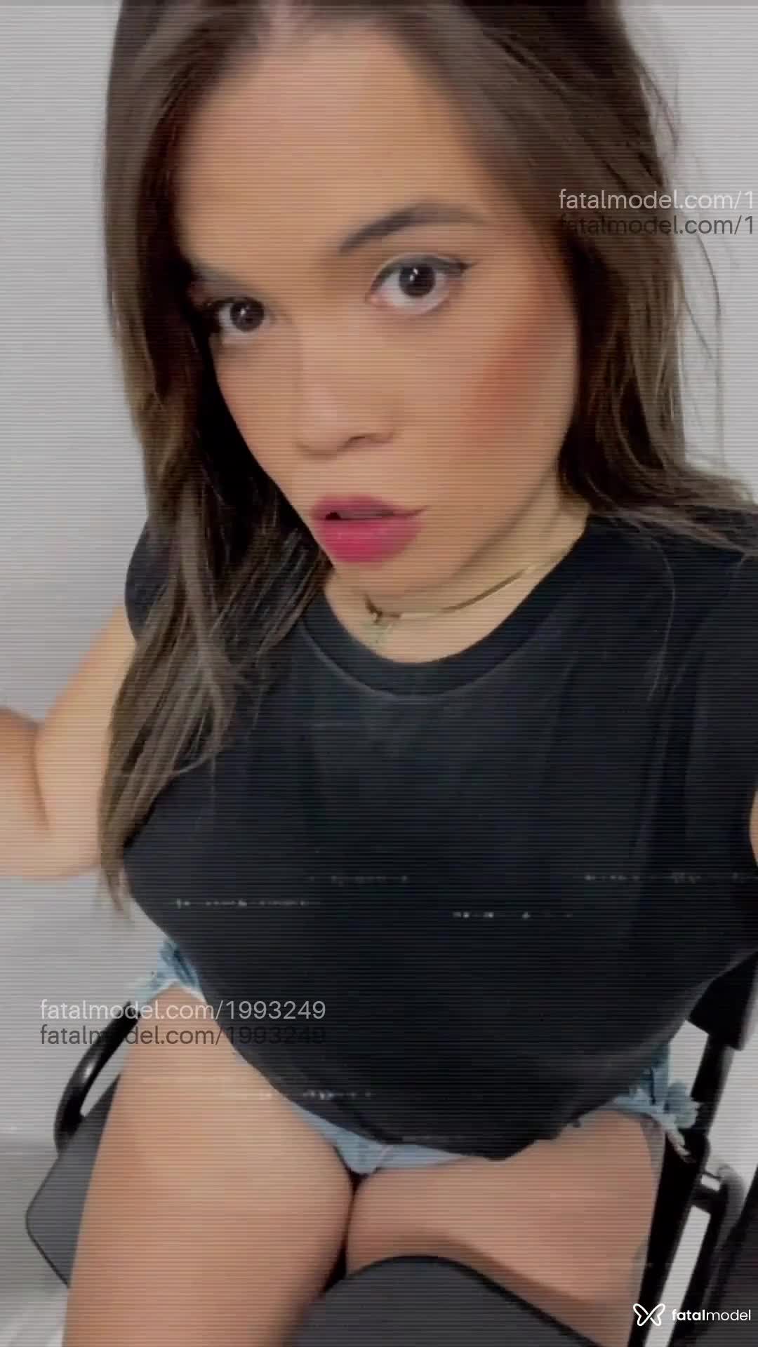 Acompanhante mulher trans com cabelo castanho de olhos castanhos em Sobral Acompanhante mulher trans com cabelo castanho de olhos castanhos em Sobral - Vivian