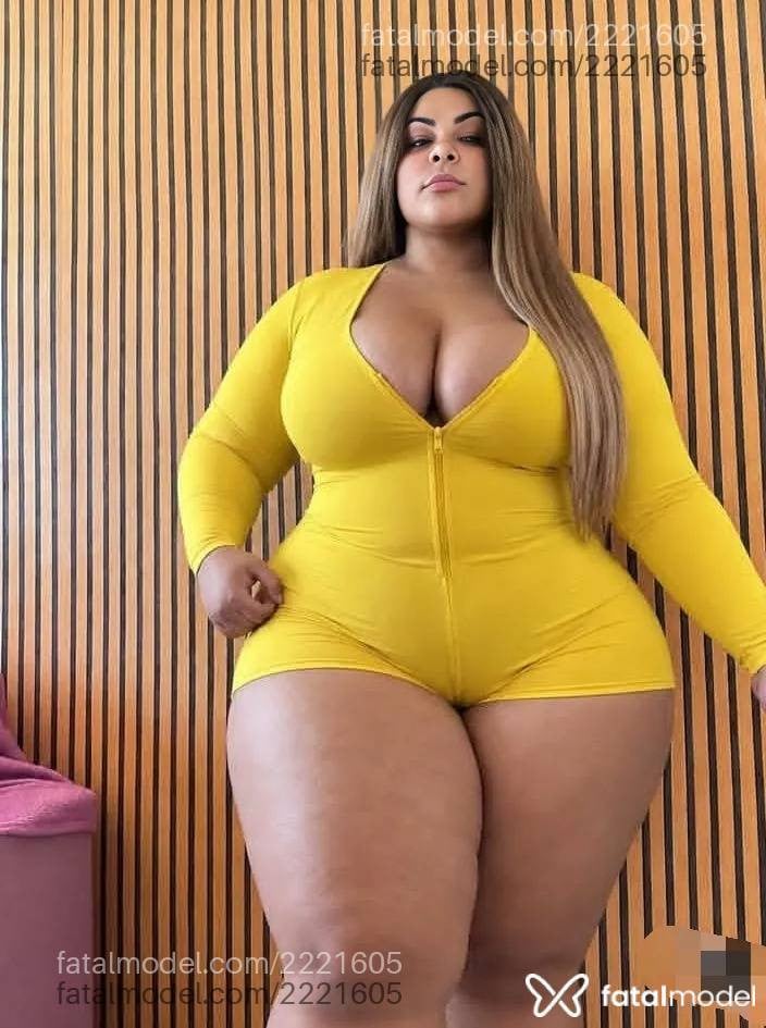Acompanhante mulher loira (o) de olhos mel - Kelly Onl