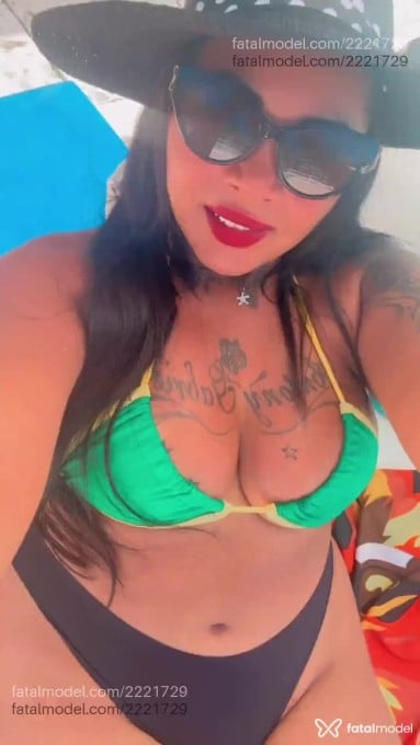 Acompanhante mulher morena (o) de olhos pretos em Pindamonhangaba - Karine
