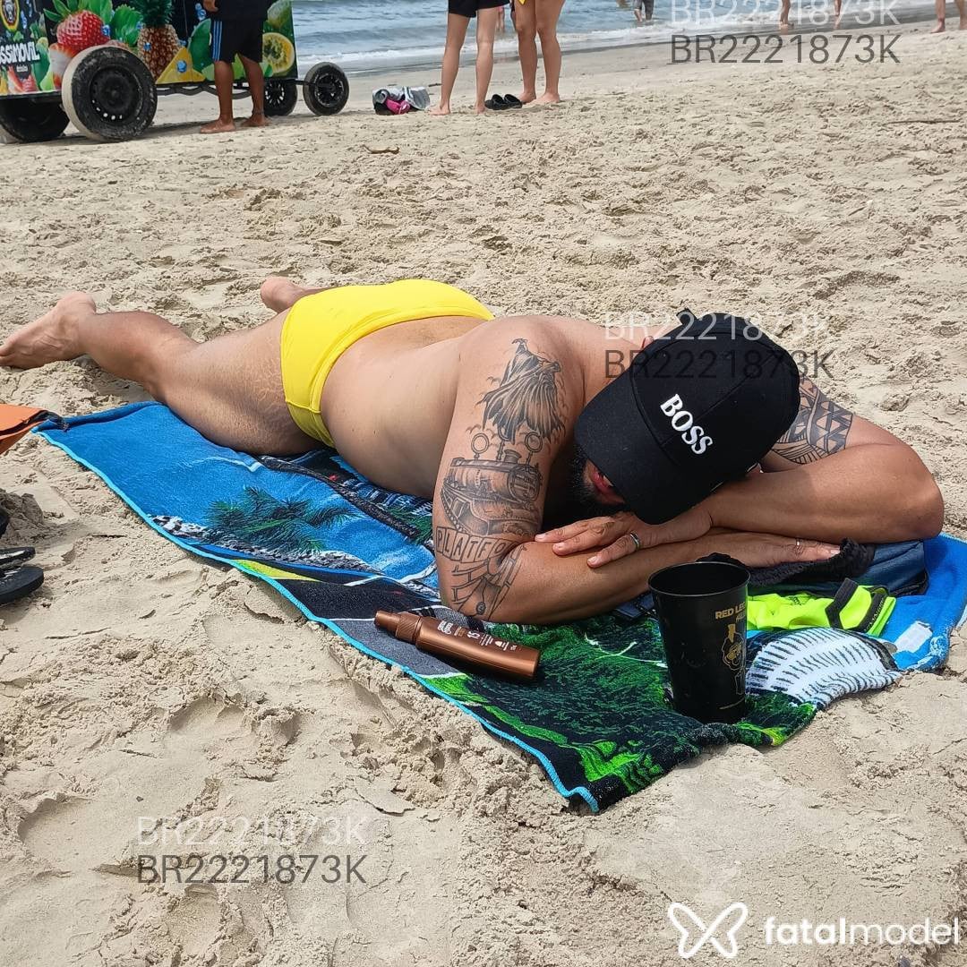 Acompanhante homem sem cabelo de olhos castanhos em Porto Alegre - Mike Santos