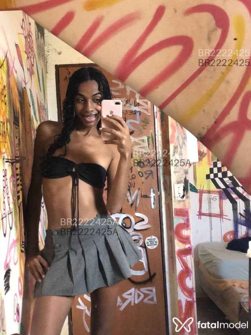 Acompanhante mulher trans morena (o) de olhos castanhos em Brasília Acompanhante mulher trans morena (o) de olhos castanhos em Brasília - Iara Silva
