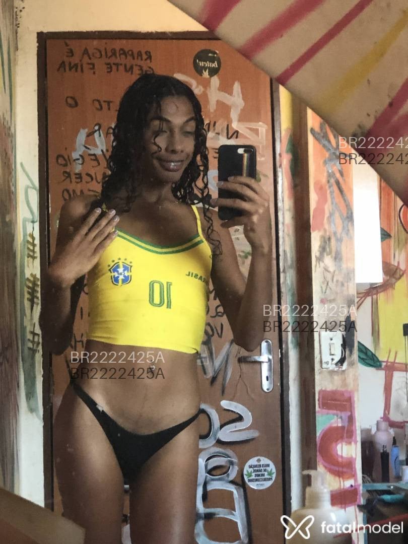 Acompanhante mulher trans morena (o) de olhos castanhos em Brasília Acompanhante mulher trans morena (o) de olhos castanhos em Brasília - Iara Silva