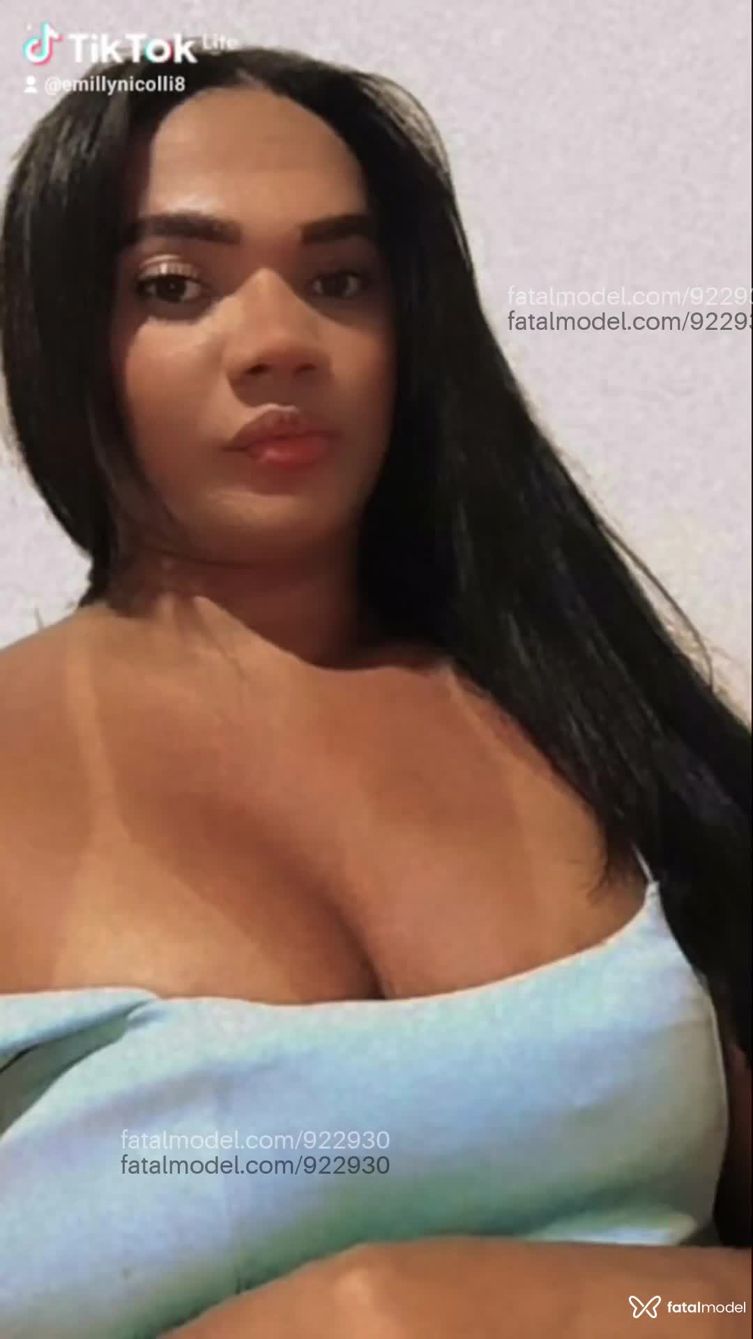 Acompanhante mulher trans morena (o) de olhos verdes em Sousa Acompanhante mulher trans morena (o) de olhos verdes em Sousa - Morena