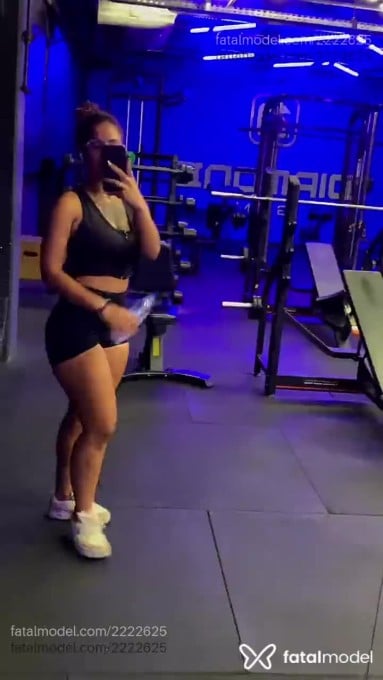 Acompanhante mulher com cabelo castanho de olhos castanhos em São Paulo - Ste Exmo