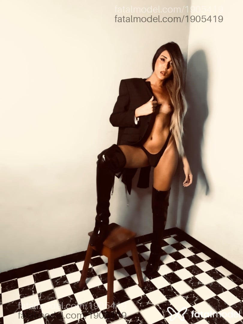 Acompanhante mulher trans loira (o) de olhos castanhos em Fortaleza - Anitta