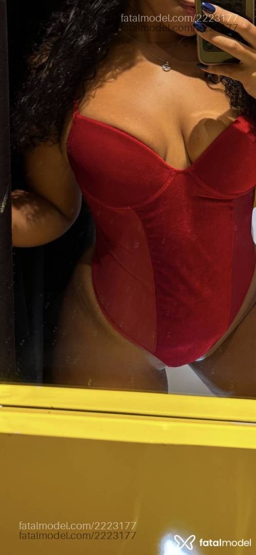 Acompanhante mulher morena (o) de olhos castanhos em São Paulo - Morena
