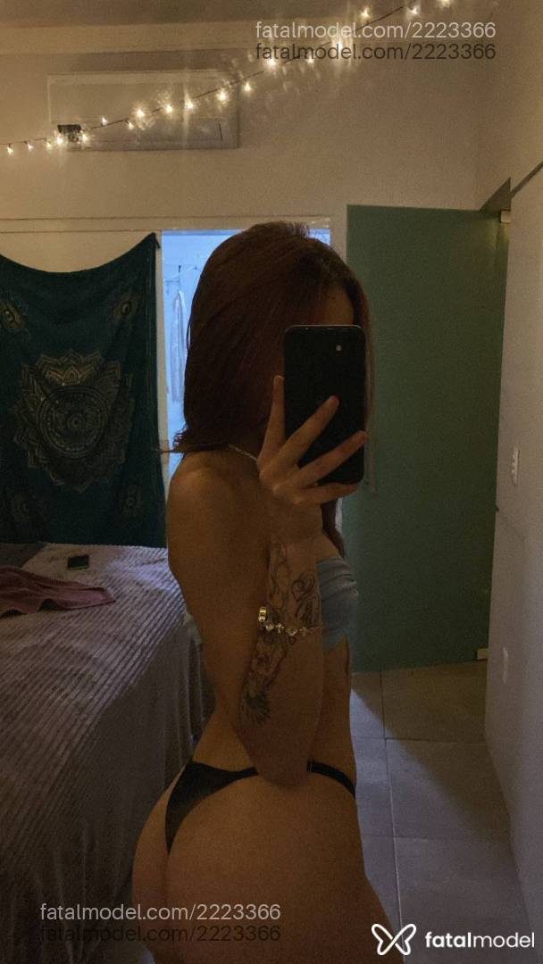 Acompanhante mulher com cabelo castanho de olhos mel - Nathalia