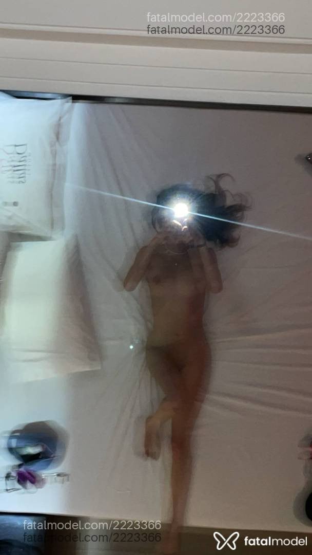 Acompanhante mulher com cabelo castanho de olhos mel em São José - Nathalia
