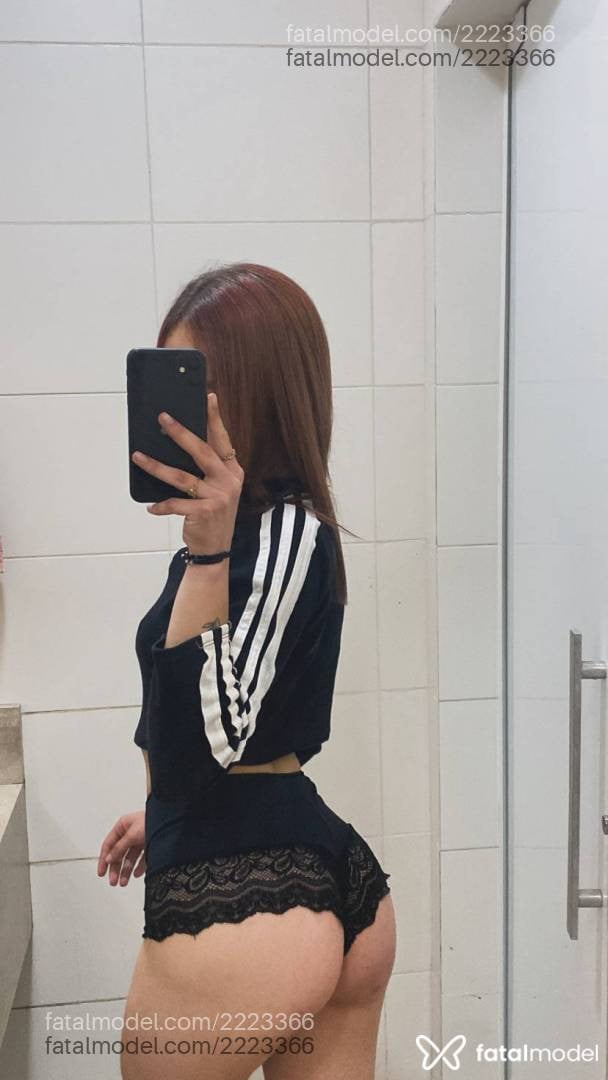 Acompanhante mulher com cabelo castanho de olhos mel - Nathalia