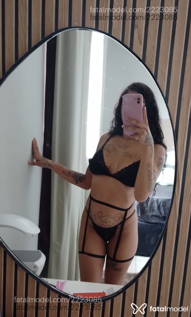 Acompanhante mulher com cabelo castanho de olhos mel em São Paulo - Vitoria