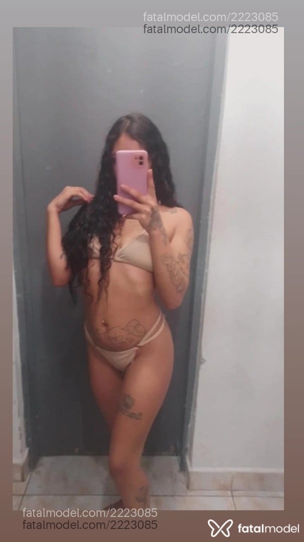 Acompanhante mulher com cabelo castanho de olhos mel em São Paulo - Vitoria
