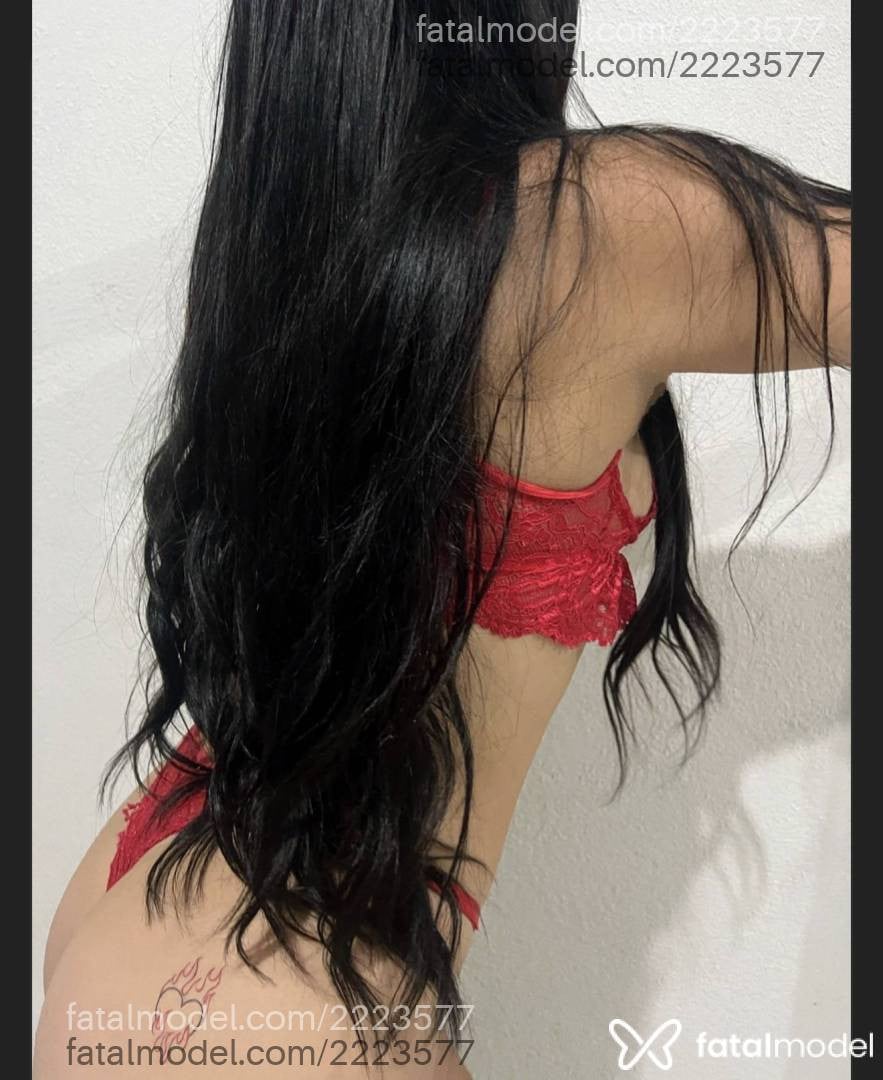 Acompanhante mulher morena (o) de olhos castanhos - Sofia