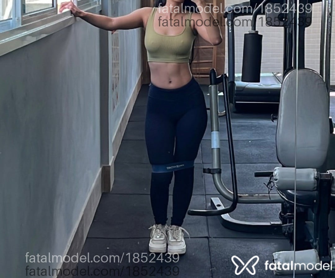 Acompanhante mulher morena (o) de olhos castanhos em Macaé - Laura