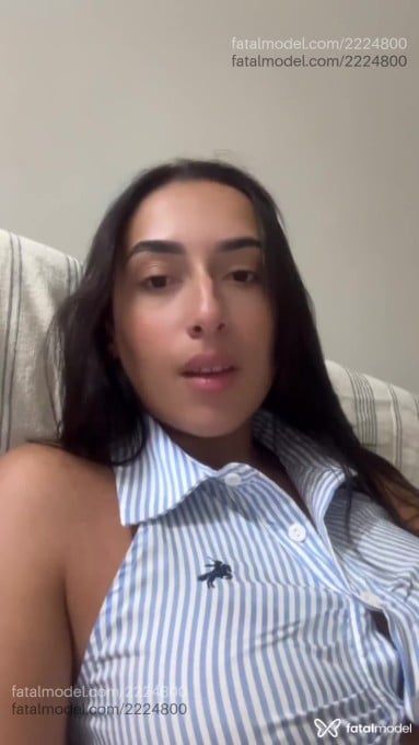Acompanhante mulher morena (o) de olhos castanhos em Armação dos Búzios - Larissa Peres