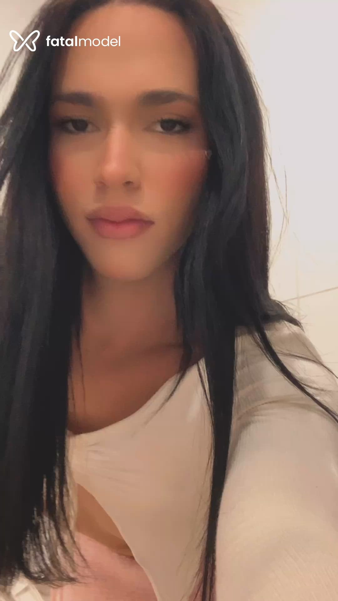 Acompanhante mulher trans morena (o) de olhos castanhos - Sophia Acompanhante mulher trans morena (o) de olhos castanhos - Sophia