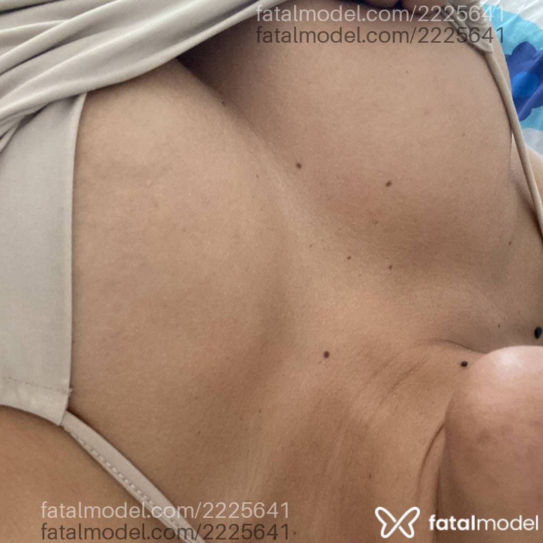 Acompanhante mulher com cabelo castanho de olhos castanhos em Fortaleza - Rafaela Coutinho