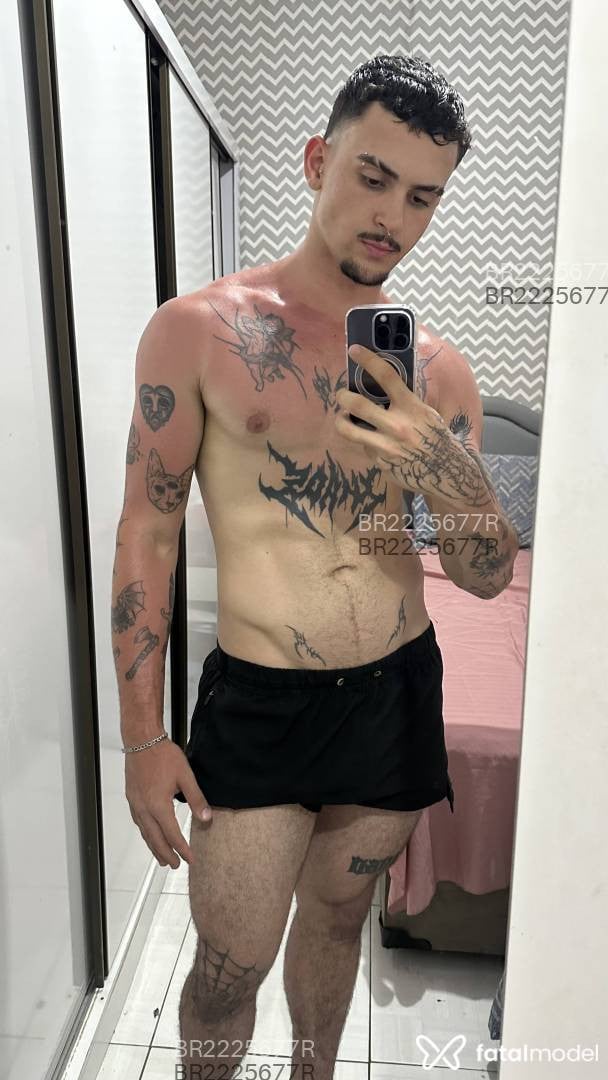 Acompanhante homem com cabelo castanho de olhos castanhos em São Paulo - Weslley