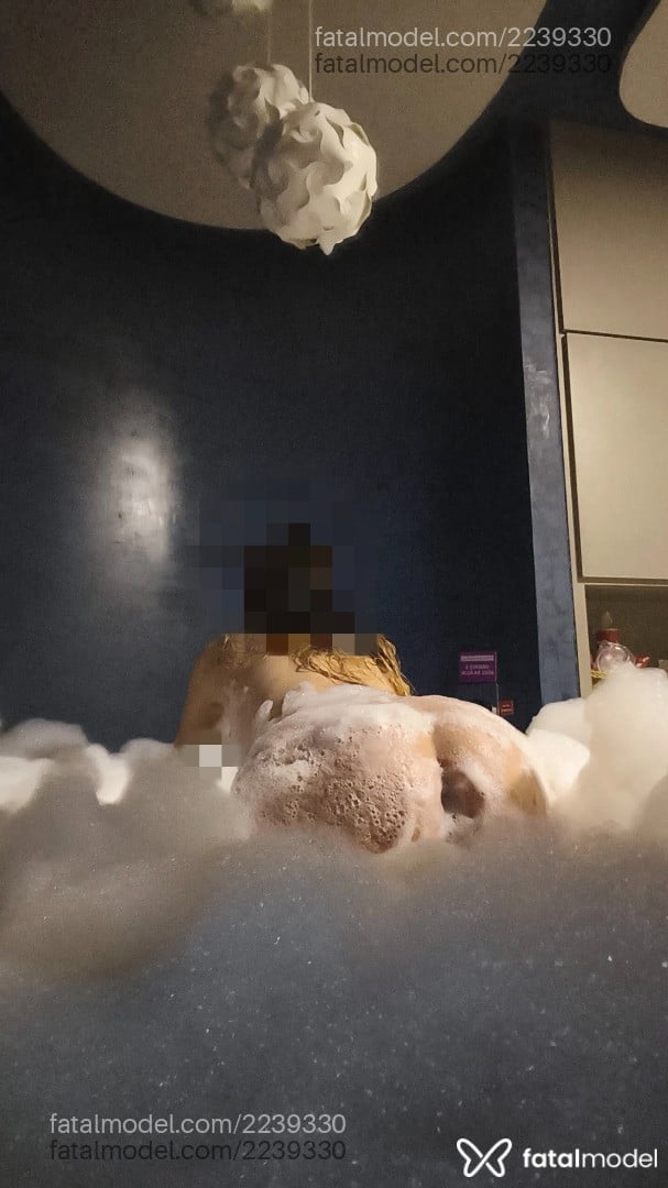 Acompanhante mulher loira (o) de olhos castanhos em Brasília - Mel