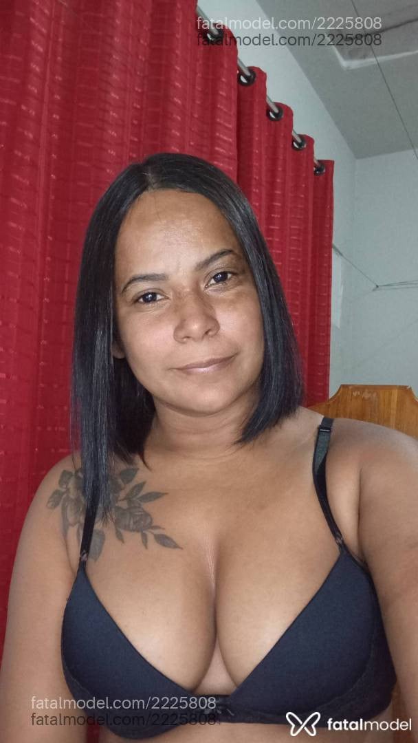 Acompanhante mulher morena (o) de olhos pretos - Rafaela Menezes Acompanhante mulher morena (o) de olhos pretos - Rafaela Menezes