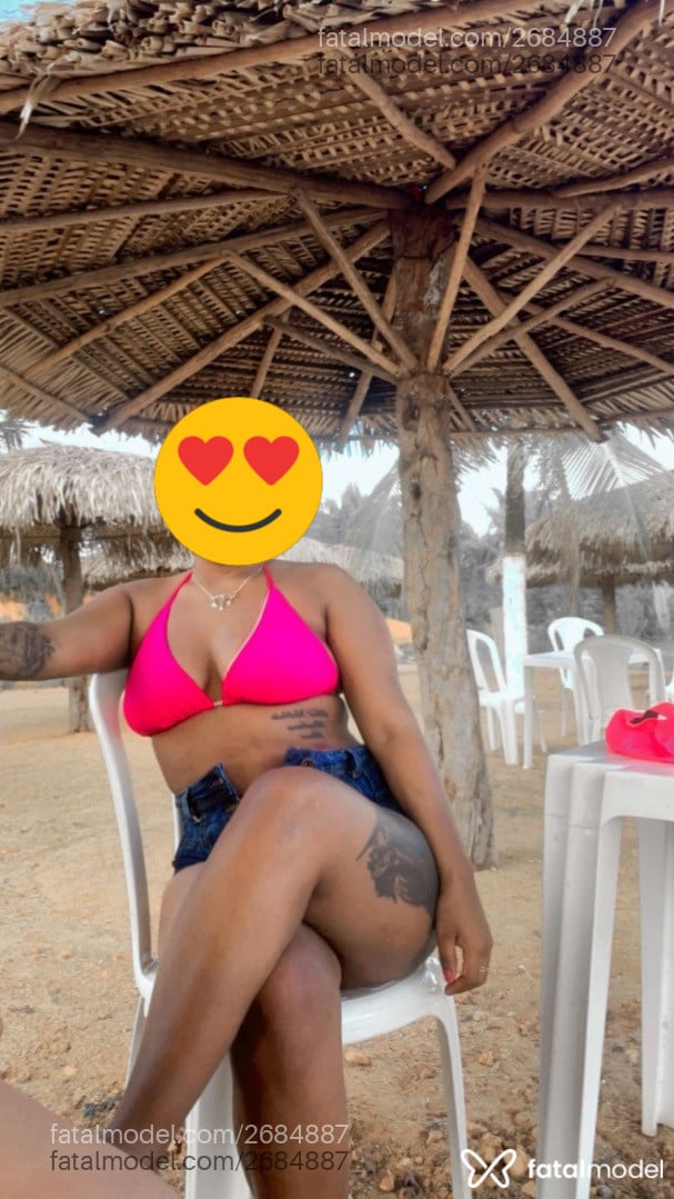 Acompanhante mulher morena (o) de olhos castanhos - Lili
