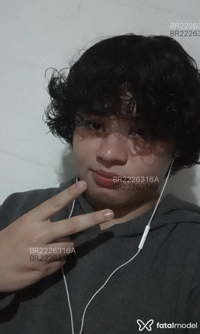 Acompanhante homem morena (o) de olhos castanhos em Foz do Iguaçu - Mekofemboy