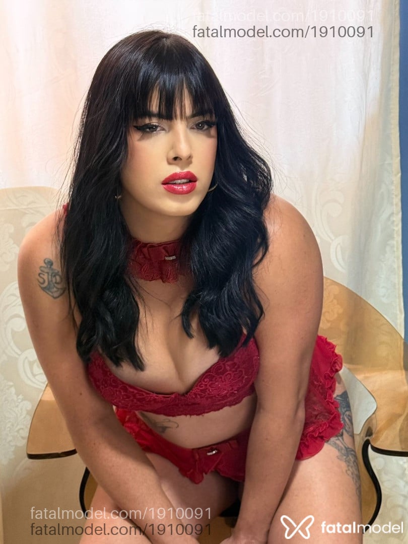 Acompanhante mulher trans morena (o) de olhos verdes em Anchieta - Branca
