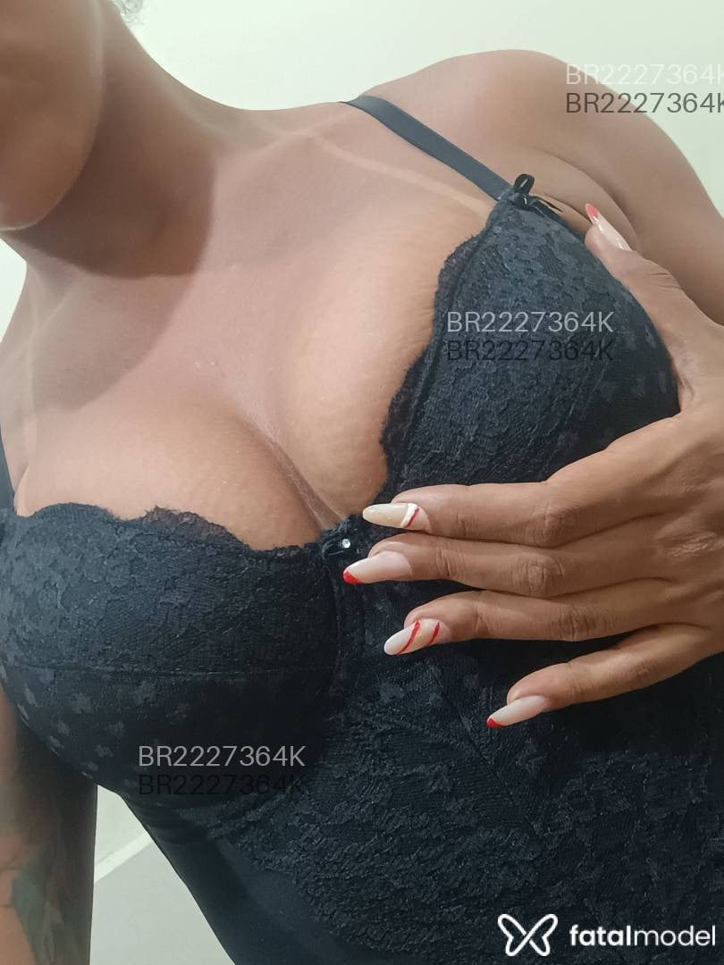 Acompanhante mulher morena (o) de olhos castanhos em Rio de Janeiro - Luna Salles