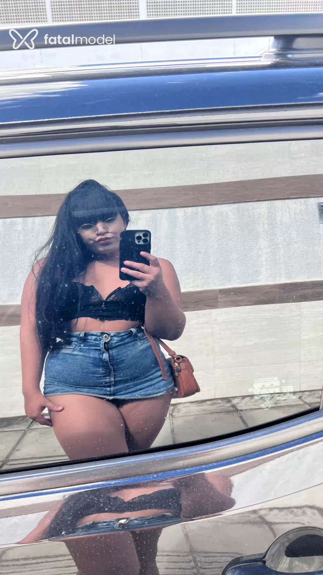 Acompanhante mulher trans morena (o) de olhos pretos - Rilary