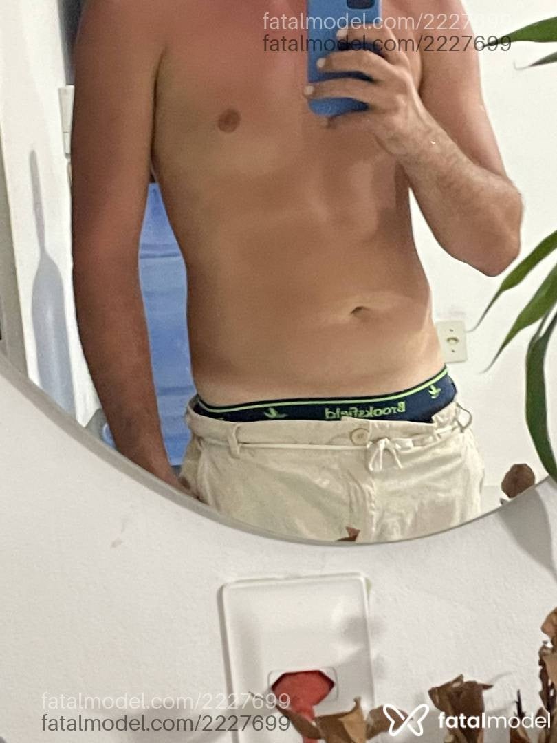 Acompanhante homem com cabelo castanho de olhos verdes em Florianópolis - Marcos