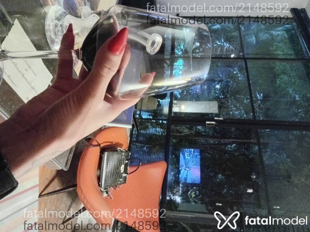 Acompanhante mulher morena (o) de olhos castanhos em São Roque - Yara