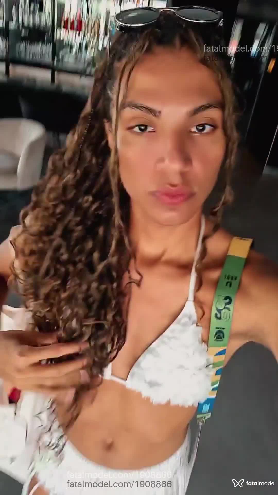 Acompanhante não-binário com cabelo castanho de olhos castanhos em Cuiabá Acompanhante não-binário com cabelo castanho de olhos castanhos em Cuiabá - Fer