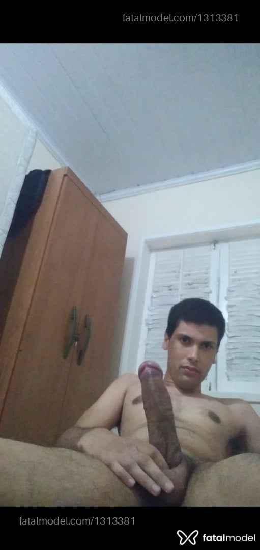 Acompanhante homem com cabelo castanho de olhos castanhos em Angra dos Reis - Link