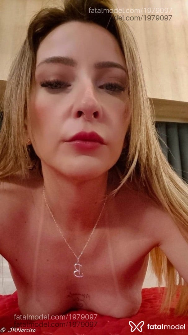 Acompanhante mulher loira (o) de olhos castanhos em São Paulo - Juliane Martins