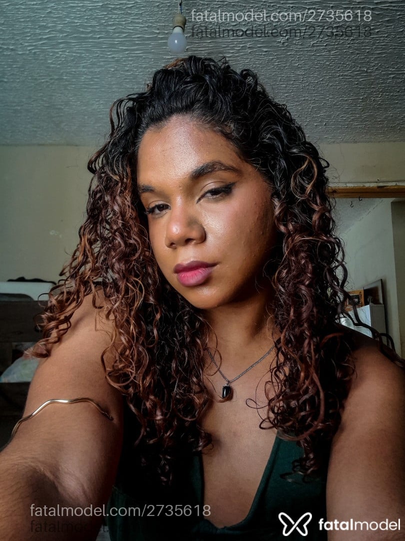 Acompanhante mulher trans com cabelo castanho de olhos castanhos em Mogi das Cruzes - Wanessinha