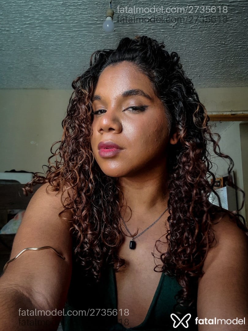 Acompanhante mulher trans com cabelo castanho de olhos castanhos em Mogi das Cruzes - Wanessinha