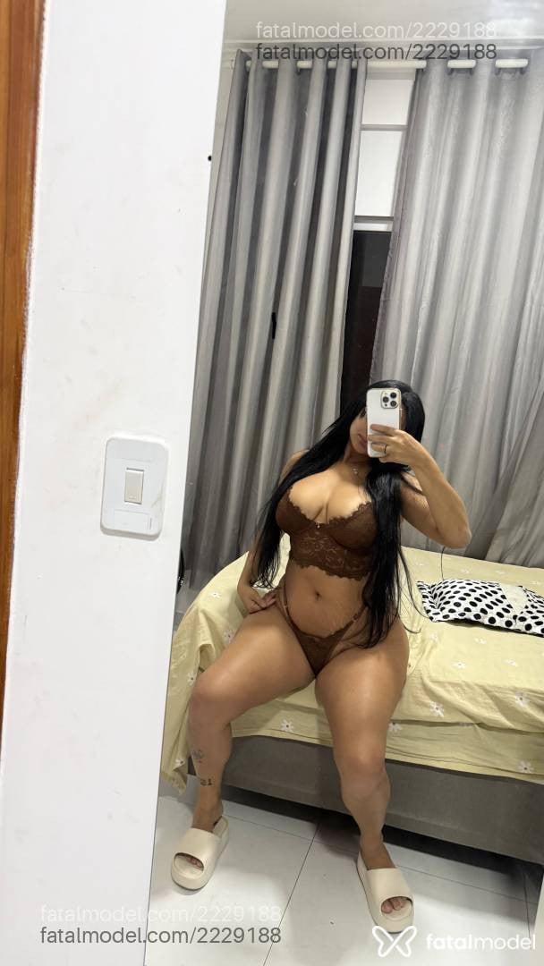 Acompanhante mulher morena (o) de olhos mel - Alicia Alves