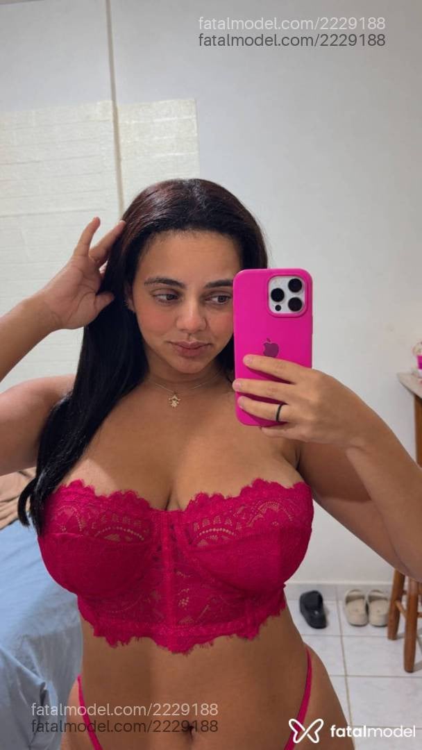 Acompanhante mulher morena (o) de olhos mel - Alicia Alves