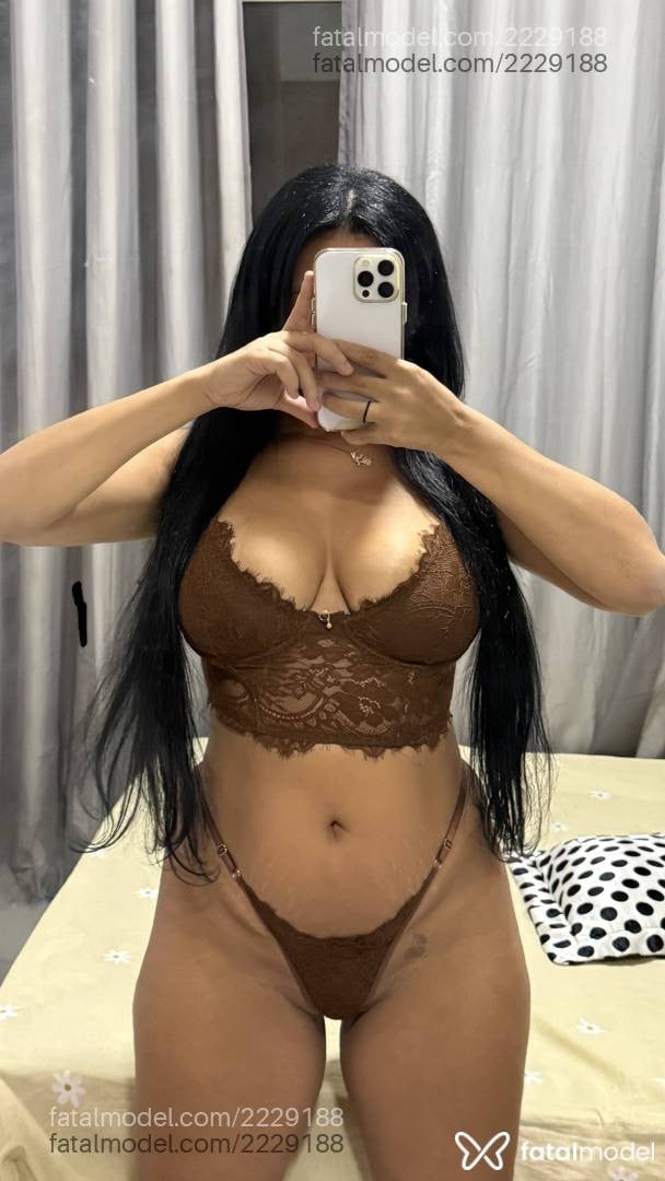 Acompanhante mulher morena (o) de olhos mel - Alicia Alves