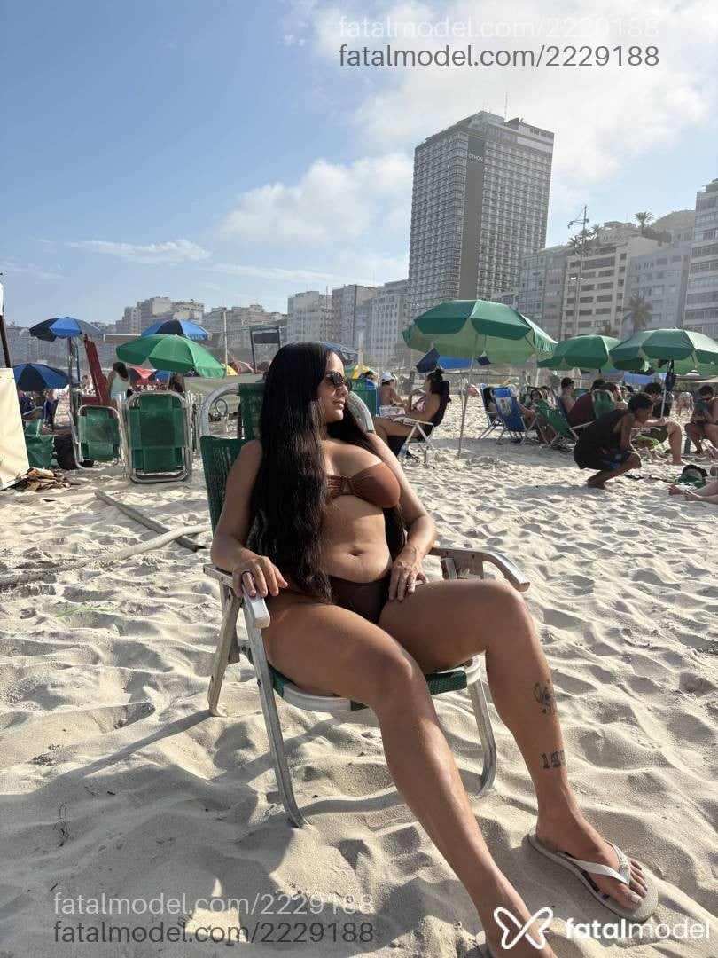 Acompanhante mulher morena (o) de olhos mel - Alicia Alves